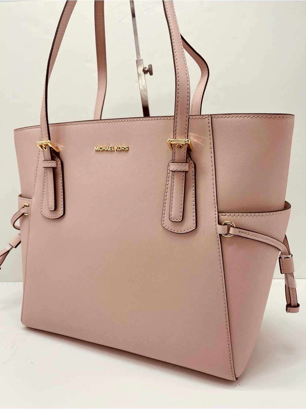 NWT Michael Kors Voyager Lg Saffiano Leather Shoulder EW Tote 
Powder Blush - Picture 5 of 16